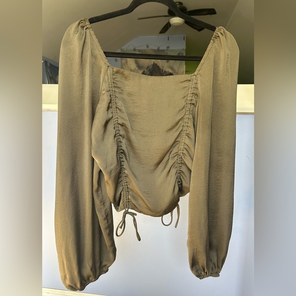 Mable Long Sleeve Milk Maid Top - Picture 11 of 11